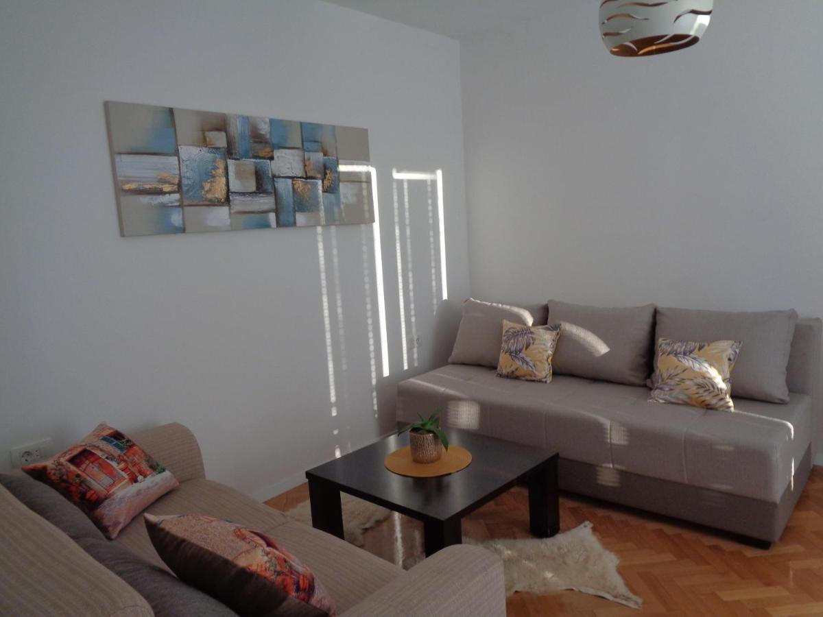 Apartments Miki 2 Новалья Экстерьер фото