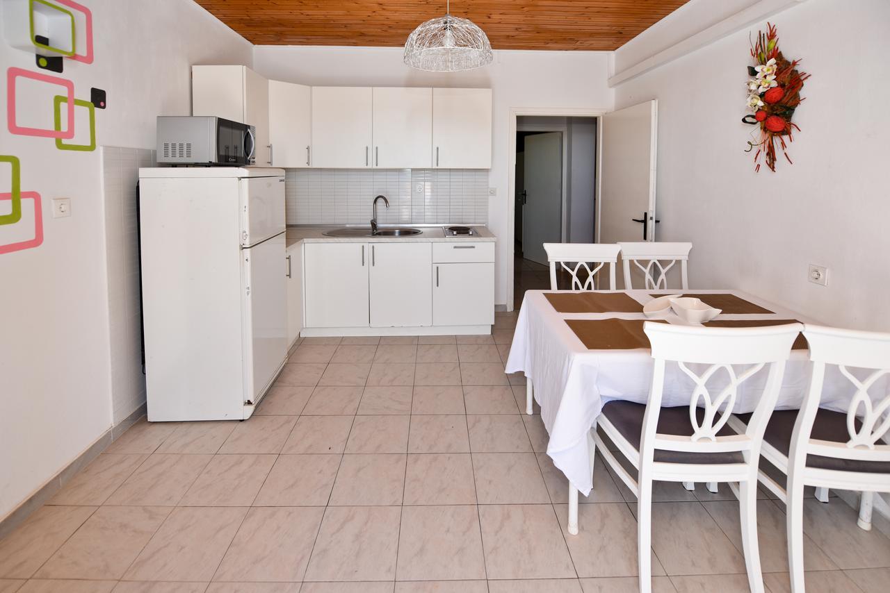 Apartments Miki 2 Новалья Экстерьер фото